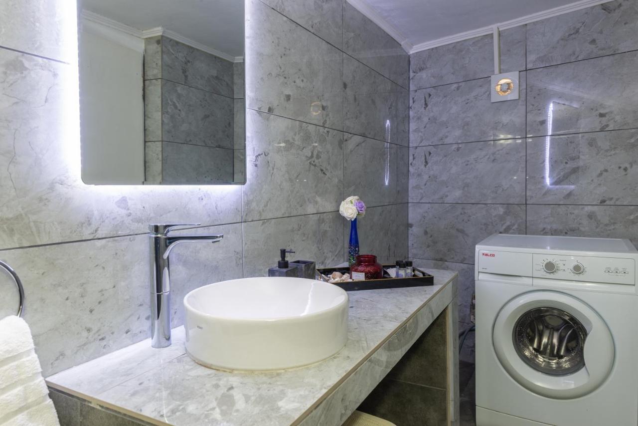 Traditional Apartment *